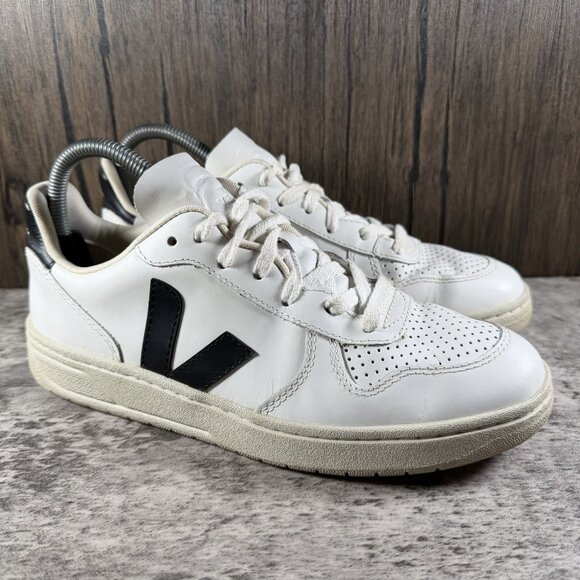 VEJA Womens V-10 Natural White Black Leather Casual Shoes Sneakers Size 8 US - Picture 1 of 10